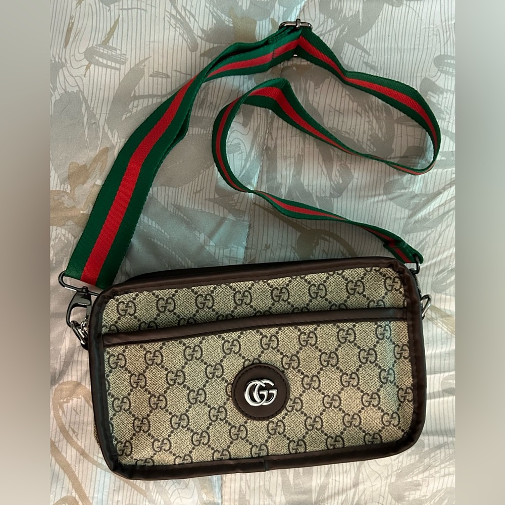 GG Crossbody